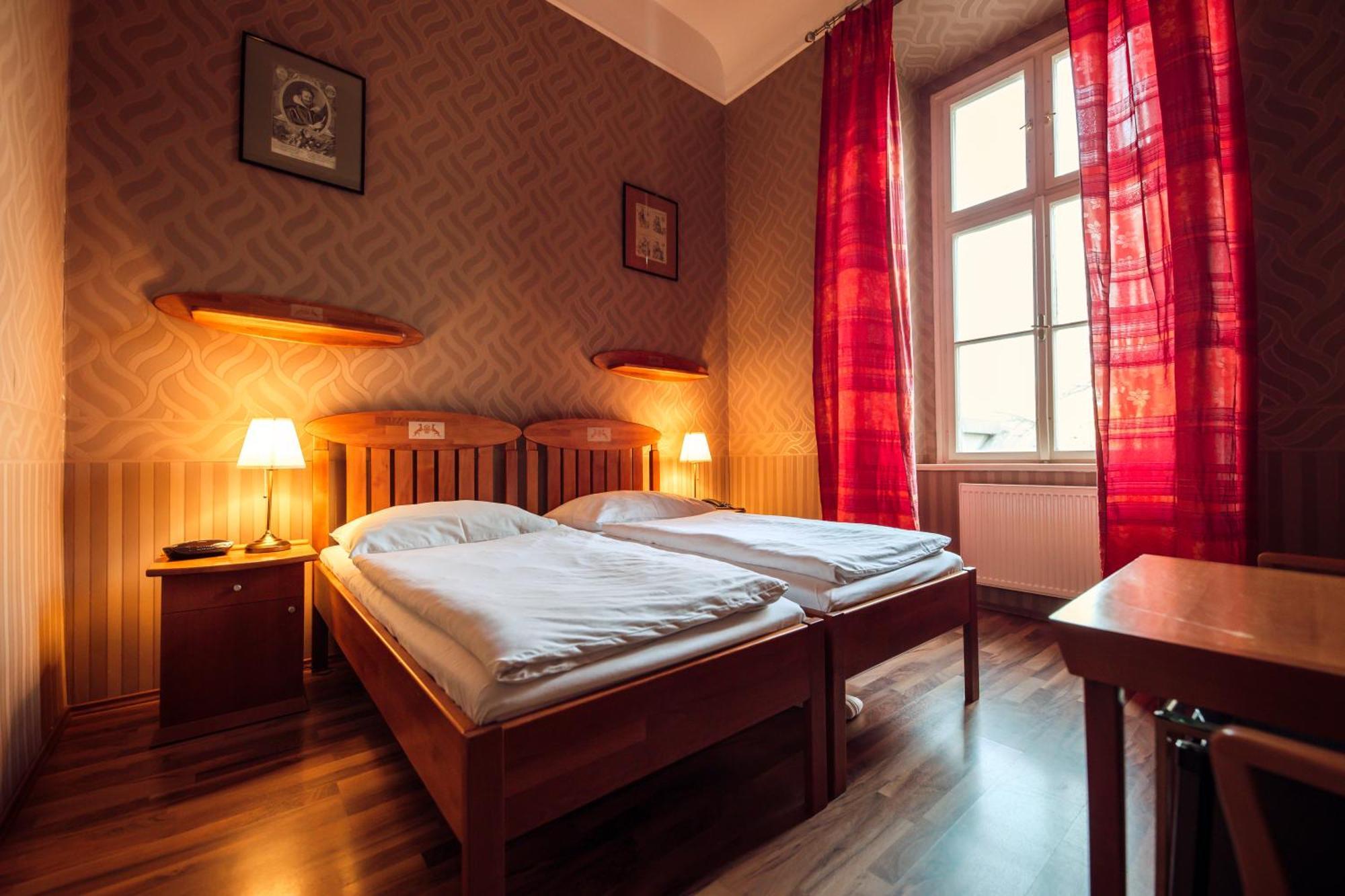 Hotel Kastiel Mojmirovce Экстерьер фото