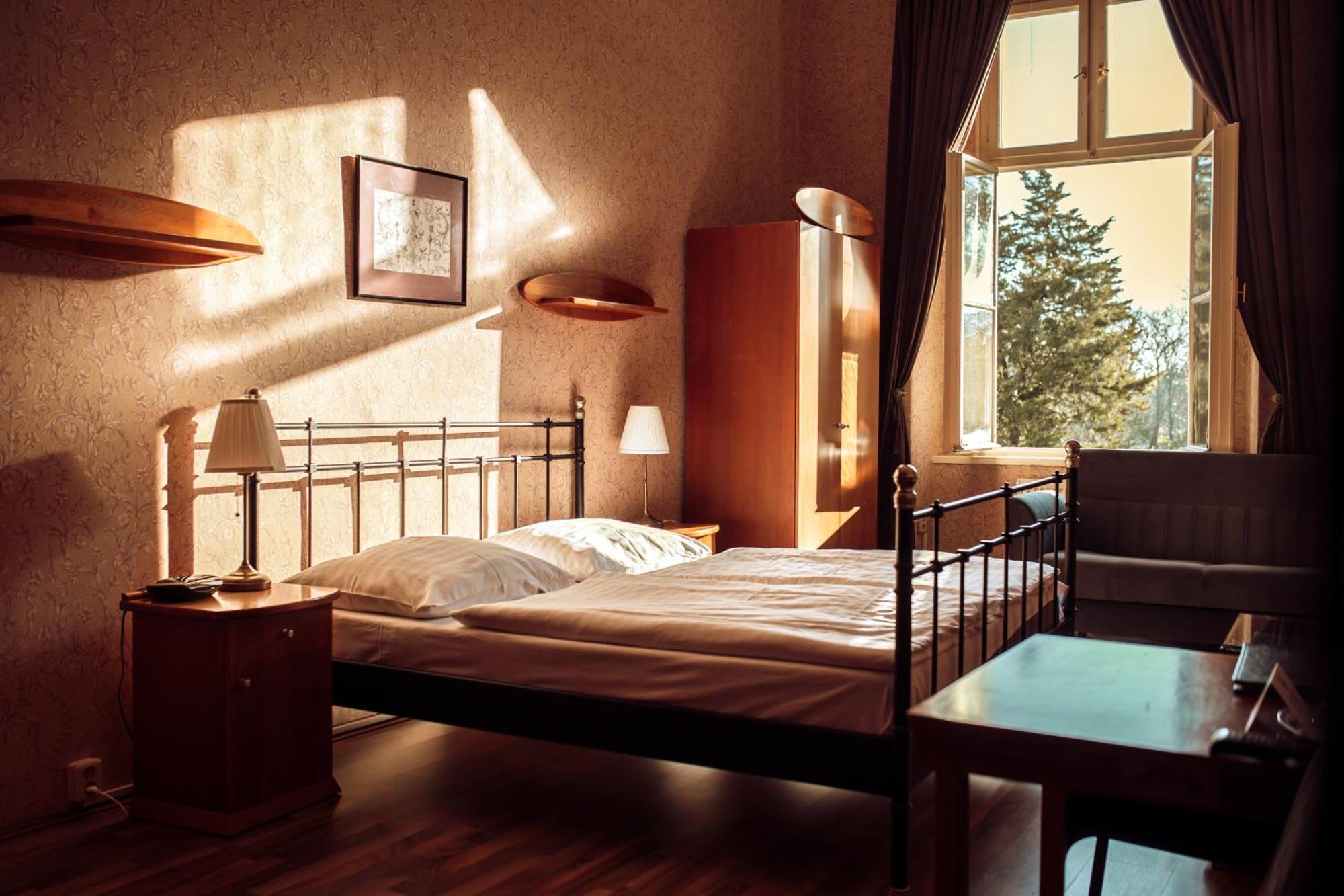 Hotel Kastiel Mojmirovce Экстерьер фото