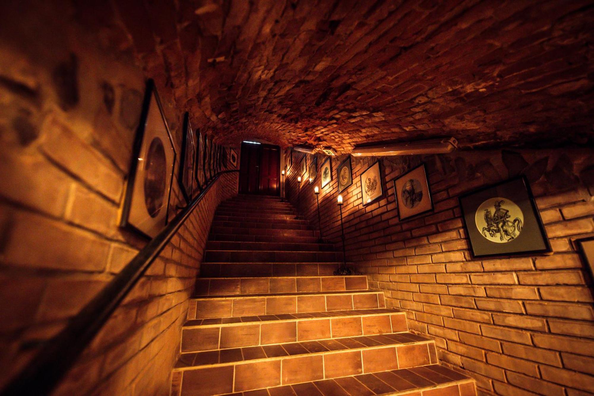 Hotel Kastiel Mojmirovce Экстерьер фото